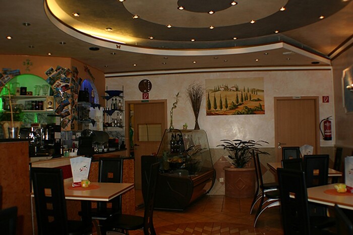 Eiscafé & Pizzeria Serena in Hameln