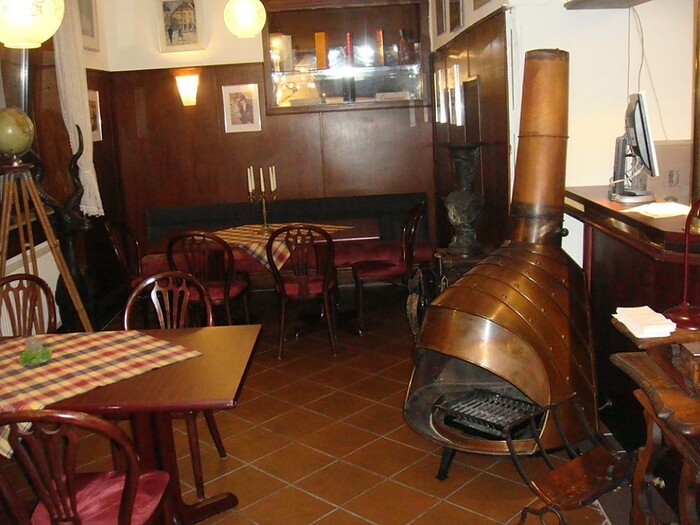 Schloss Cafe Zur Wolfsschlucht  in Zwingenberg, Foto 3