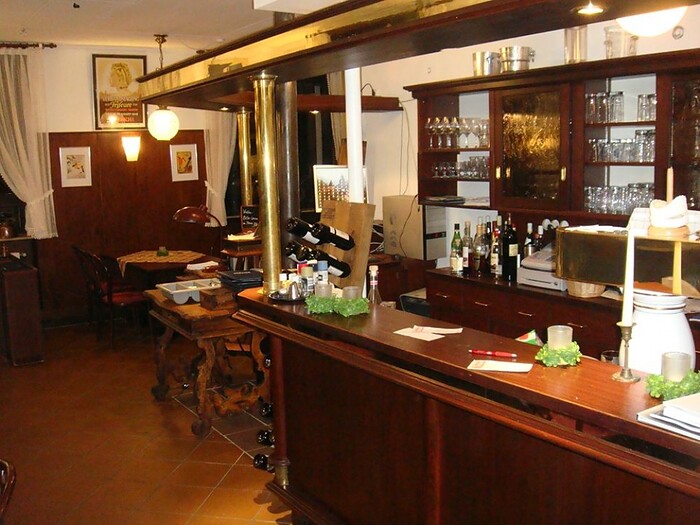 Schloss Cafe Zur Wolfsschlucht  in Zwingenberg, Foto 2