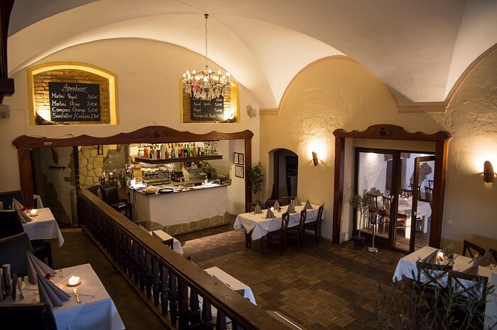 Italienisches Restaurant und Pizzeria Perla Nera in Neubeuern, Foto 3