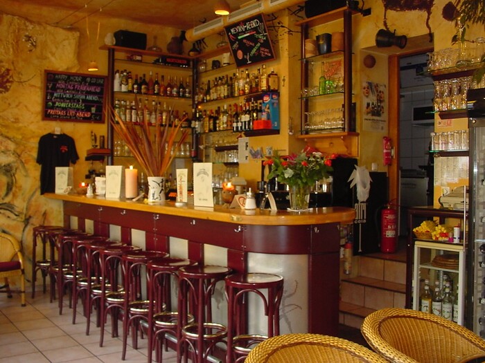 CafeBar Nachtschalter in Offenbach am Main, Foto 4
