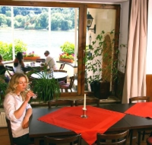 Hotel Restaurant Cafe Rheinecker Hof in Leutesdorf, Foto 4