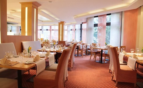 Hotel Am Kurpark - Tiroler Stube & Parkrestaurant in Bad Hersfeld, Foto 2