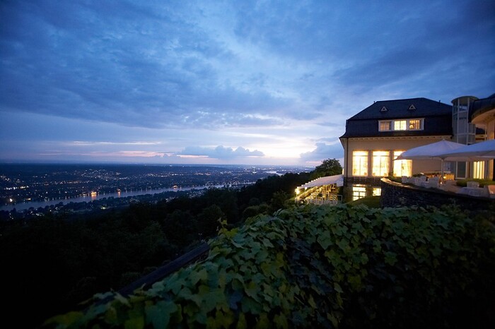 Steigenberger Grandhotel Petersberg- Restaurant Rheinterrassen in Königswinter