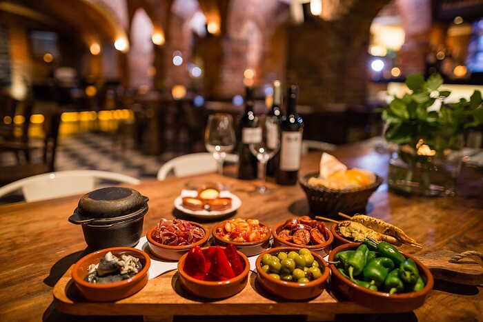 Caldero - The Tapas Wine Connection in Oldenburg, Foto 3