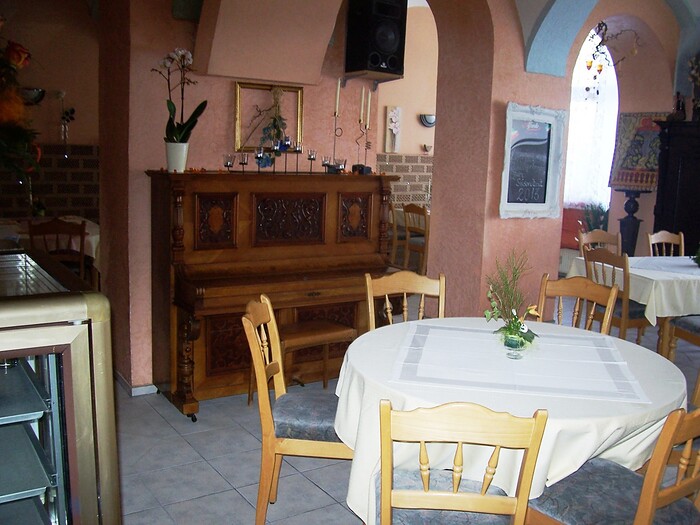 Cafe Bar Losburg Restaurant in Wunsiedel, Foto 4